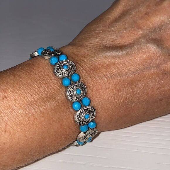 Silver Medallion Turquoise Stretch Bracelet - Picture 1 of 5